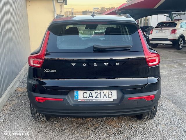 Volvo XC 40 1.5 T2 Essential - 4