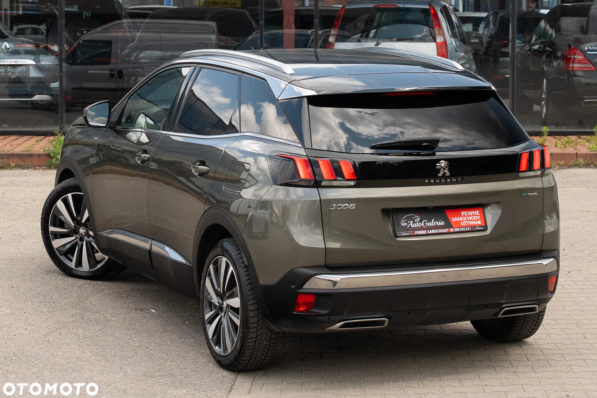 Peugeot 3008 1.6 PureTech HYbrid GT Line S&S EAT8 - 11