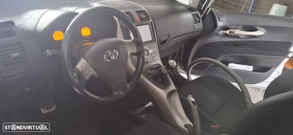 Toyota Auris 1.4 D-4D Sol - 7