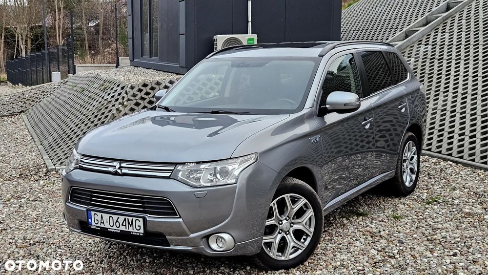 Mitsubishi Outlander 2.0 4WD Plus - 3