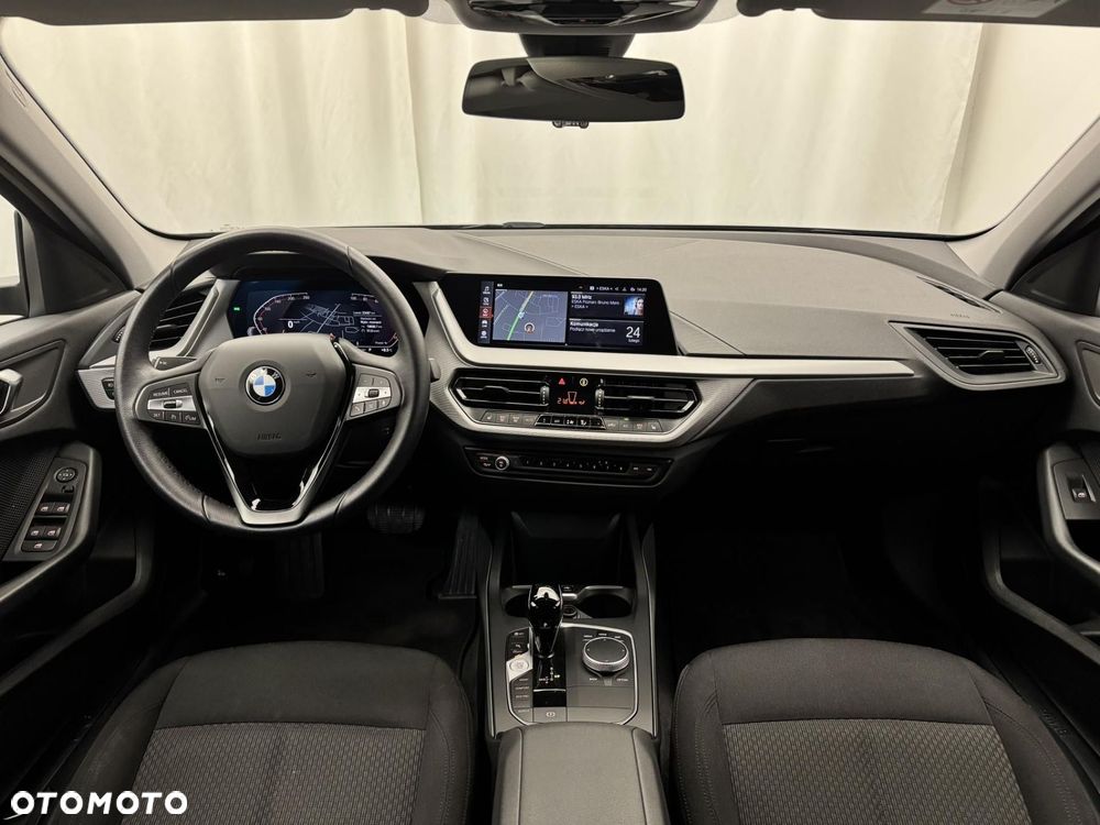 BMW Seria 1 - 22