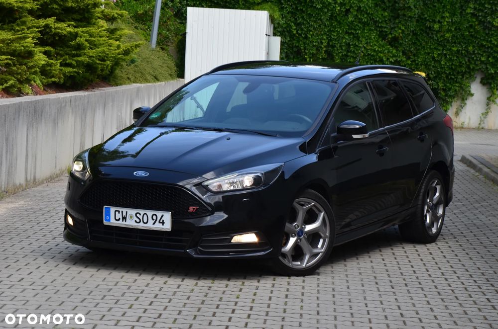 Ford Focus 2.0 TDCi ST mit Leder-Exclusiv-Paket - 2