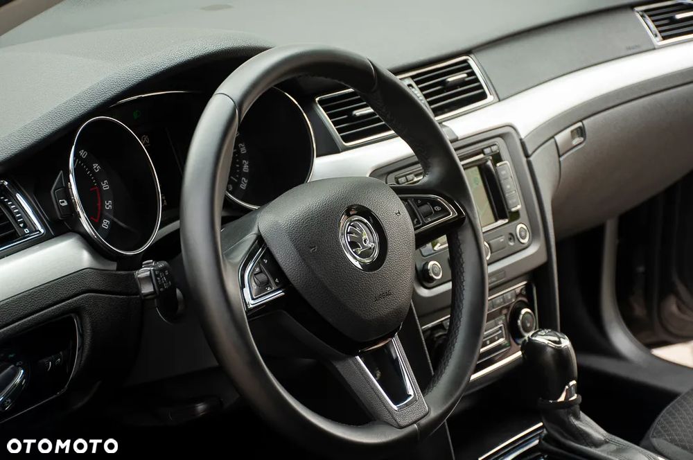 Skoda Superb 2.0 TDI Green tec DSG Elegance - 26