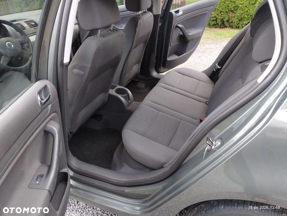 Volkswagen Golf 1.6 Trendline - 25