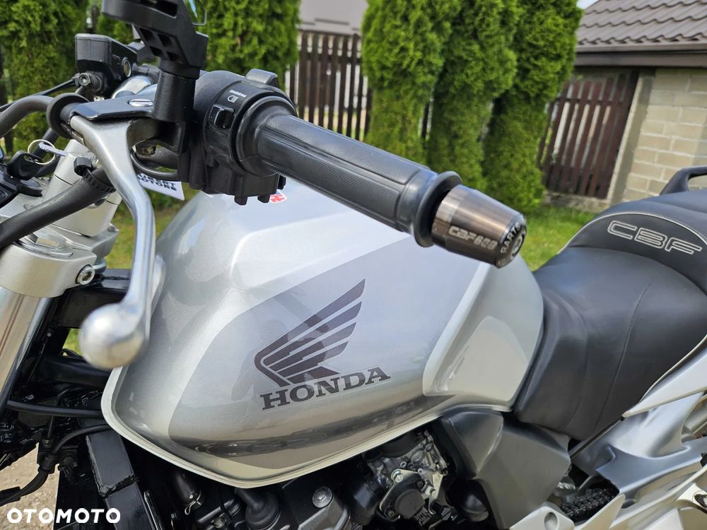 Honda CBF - 27