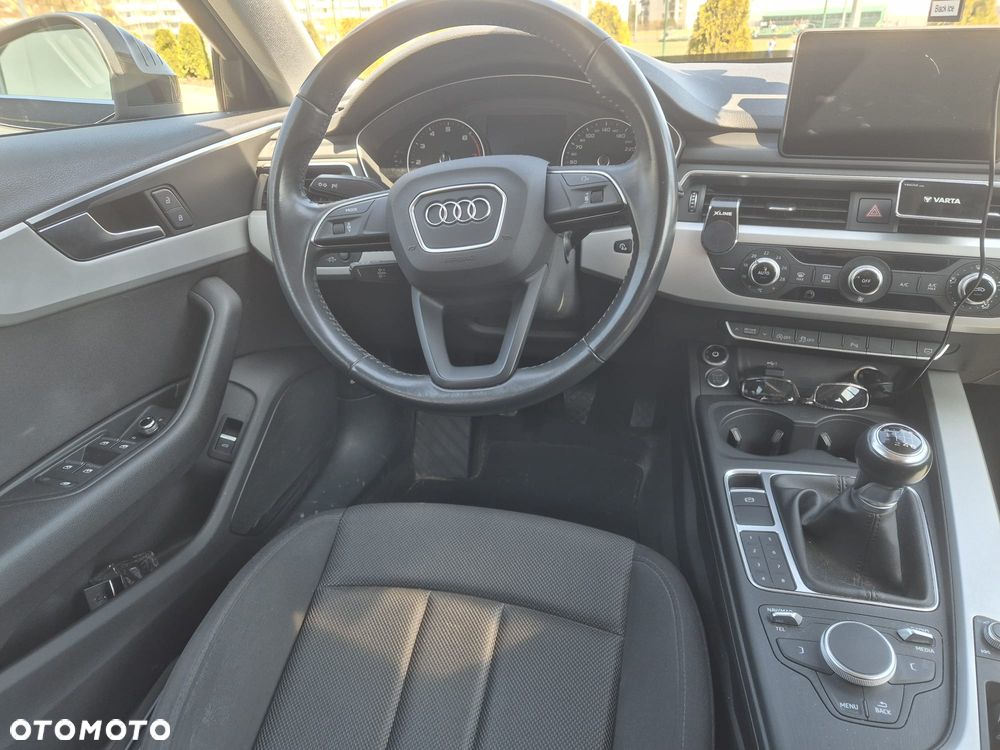 Audi A4 Avant 35 TFSI - 23