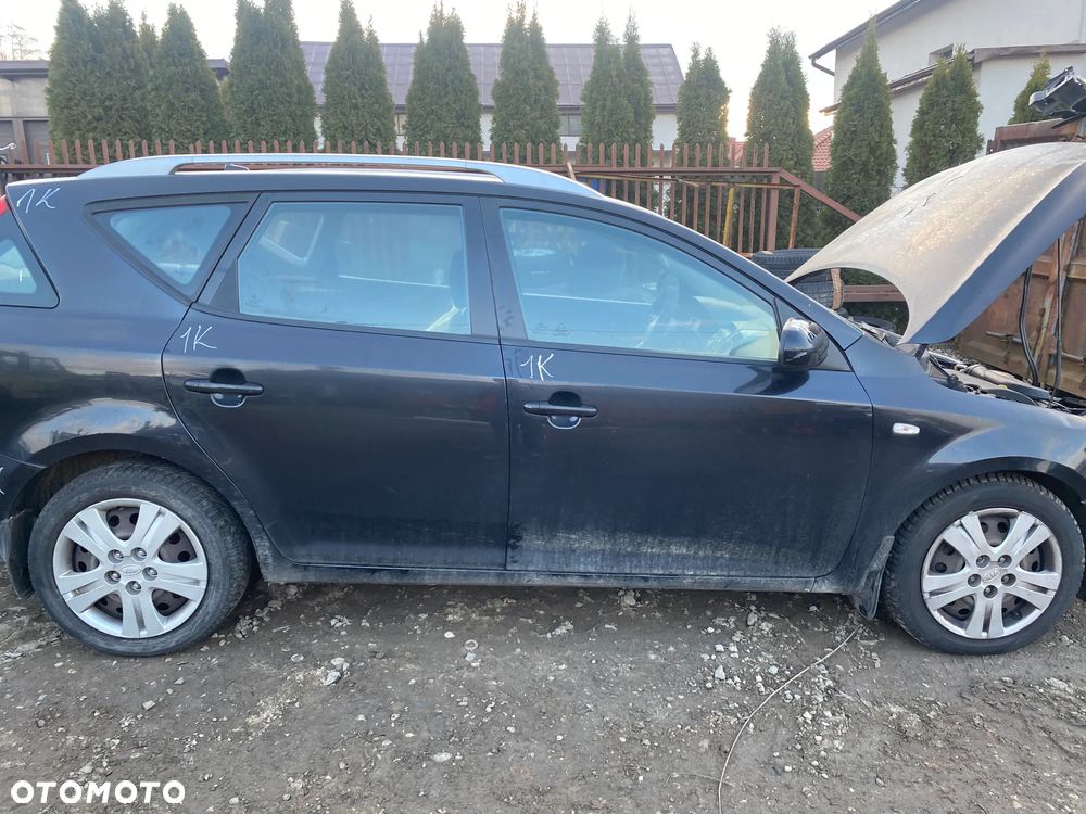 Kia Ceed I lift 09- Częci blacharskie mechaniczne 1.4 benzyna 109km 16v G4FA kolor-K1 - 3