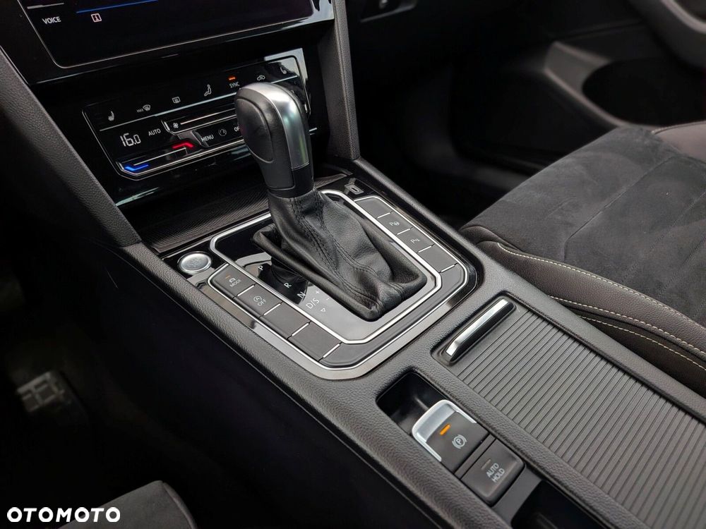 Volkswagen Passat 2.0 TDI Elegance DSG - 30