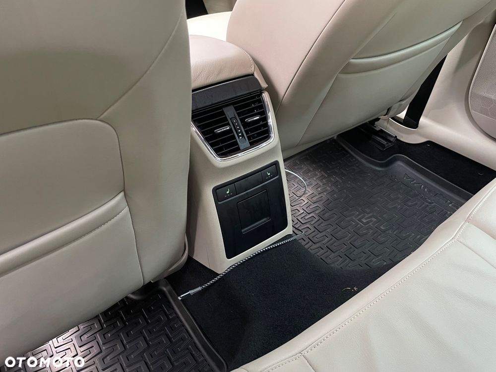 Skoda Octavia 1.8 TSI Elegance DSG - 17