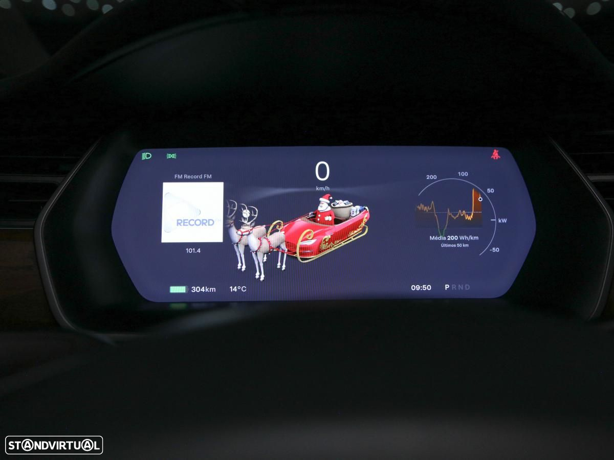 Tesla Model S - 16