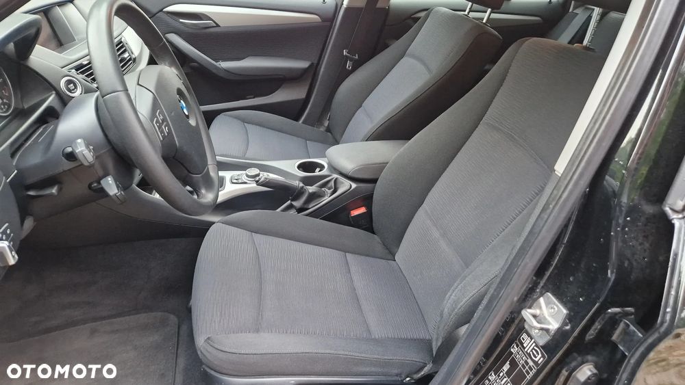 BMW X1 sDrive18i xLine - 11