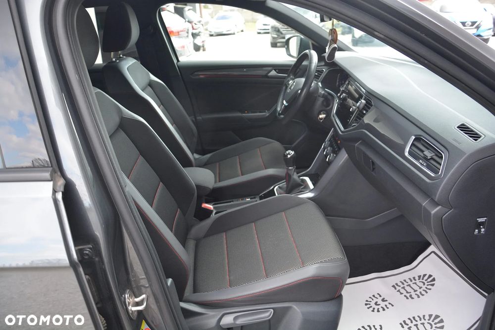 Volkswagen T-Roc - 13
