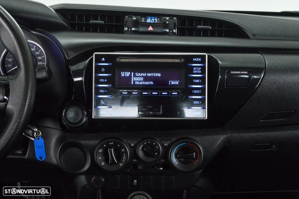 Toyota Hilux 2.4 D-4D 4X2 Cabine Extra 3L - 34