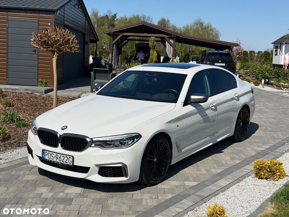 BMW Seria 5 M550i xDrive sport - 13