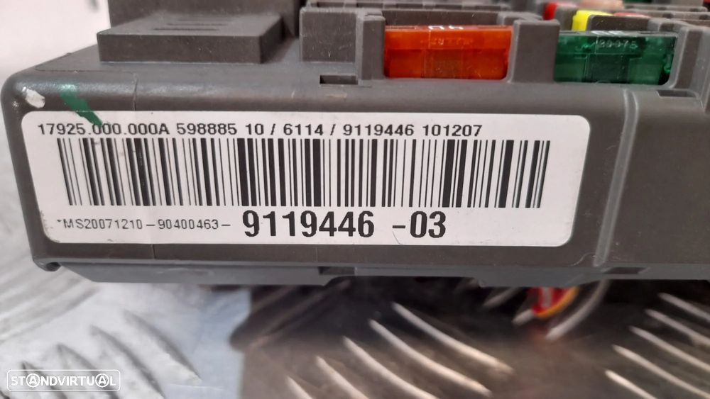 CAIXA FUSIVEIS FICHAS RELE BMW SERIE 1 E87 61149119446 9119446 SERIE 1 E81 E82 COUPE E88 CABRIO X1 E84 SERIE 3 E90 E91 E92 COUPE E93 CABRIO X3 F25 Z4 E89 TAMPA CAIXA FUSIVEIS PAINEL COMANDO CONTROLO - 6