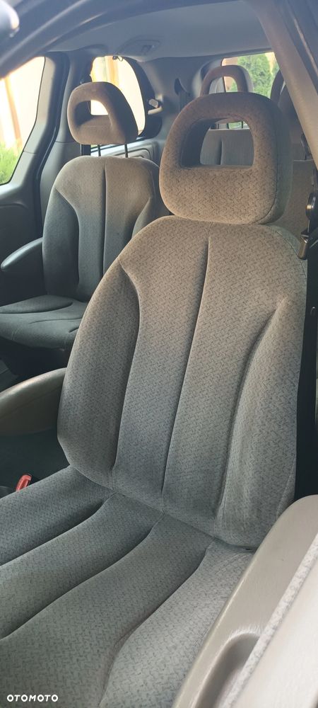 Chrysler Voyager - 8