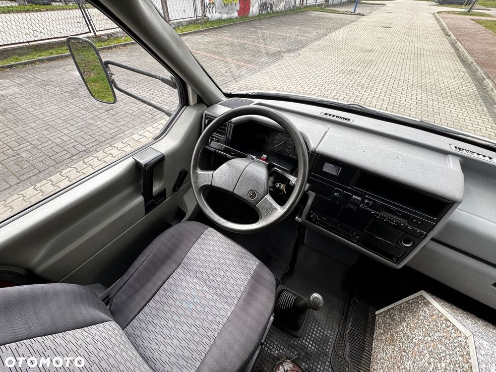 Volkswagen Transporter - 9