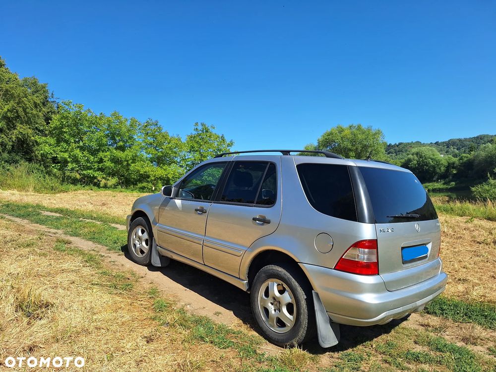 Mercedes-Benz ML - 15