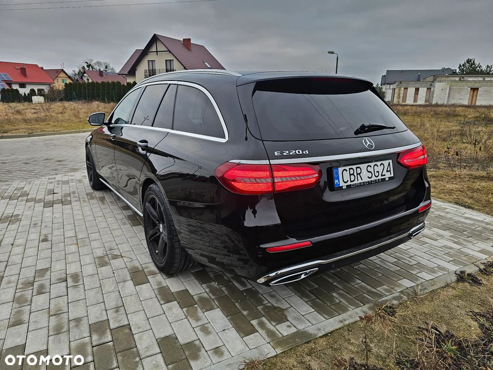 Mercedes-Benz Klasa E 220 d 9G-TRONIC Exclusive - 16