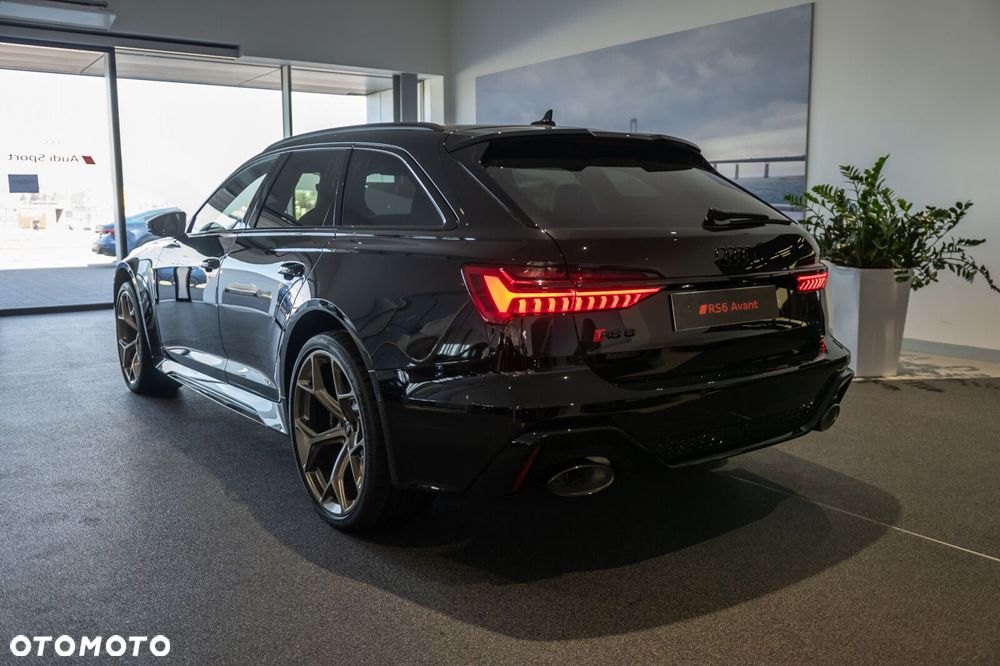Audi RS6 Avant - 3