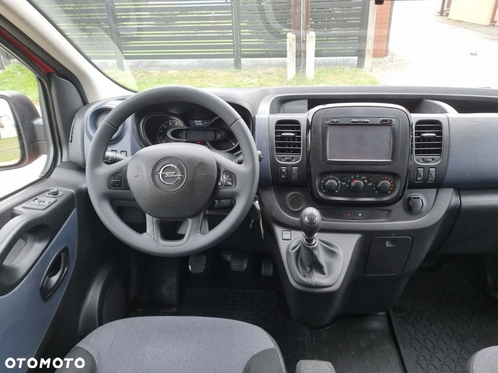 Opel Vivaro - 10