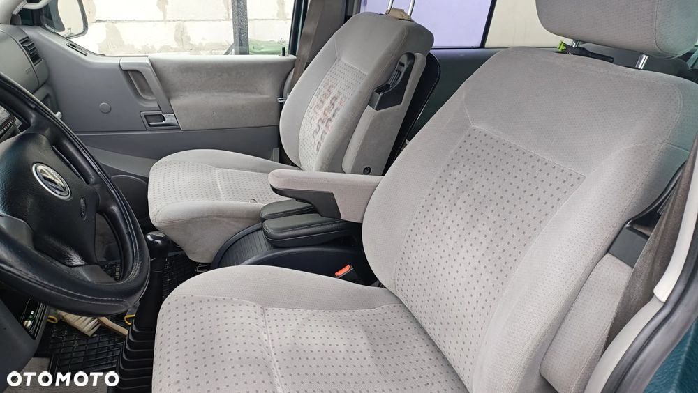 Volkswagen Transporter - 16