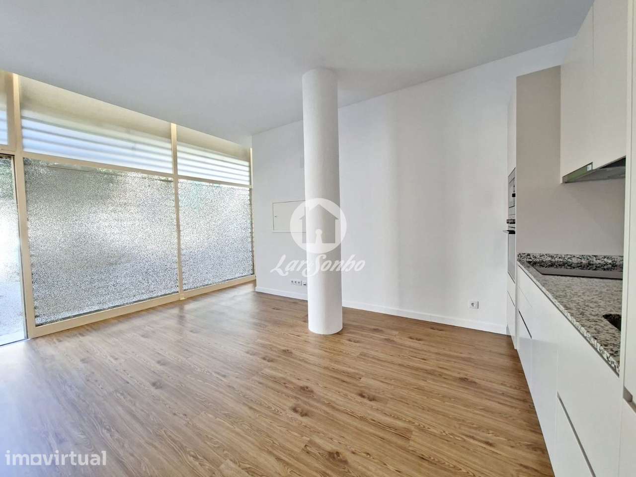 Apartamento T1 Como Novo no centro de Santo Tirso - Grande imagem: 2/12