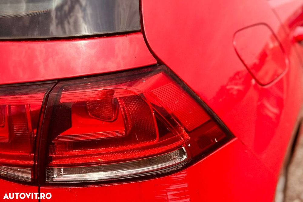 STOP DREAPTA PE CAROSERIE VW GOLF 7 - AN 2013 - 1