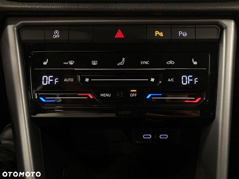 Volkswagen T-Roc - 30