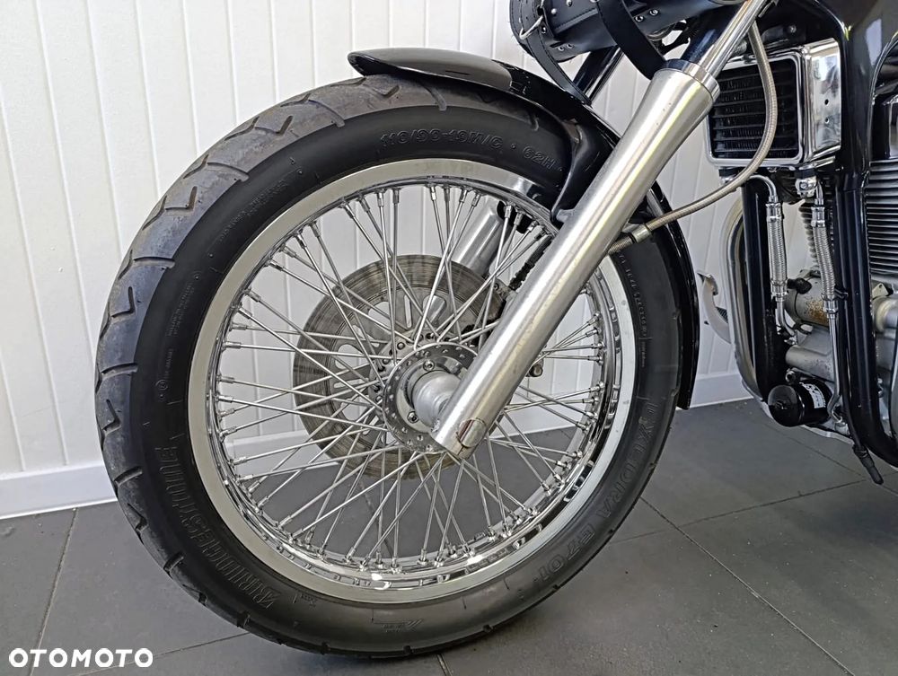 Suzuki Intruder - 10