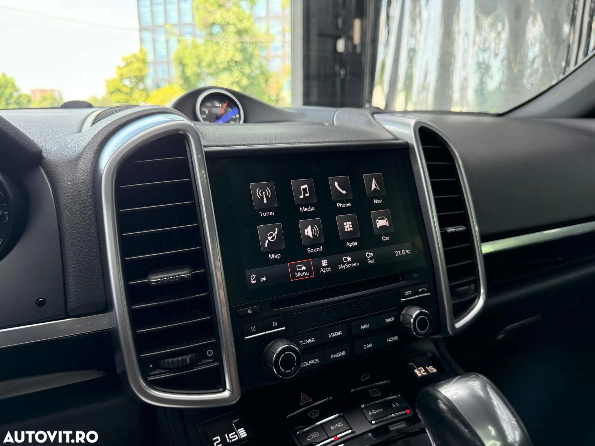 Porsche Cayenne 3.0 L - 10
