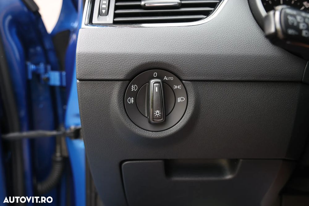 Skoda Octavia 1.6 TDI GREENLINE - 25