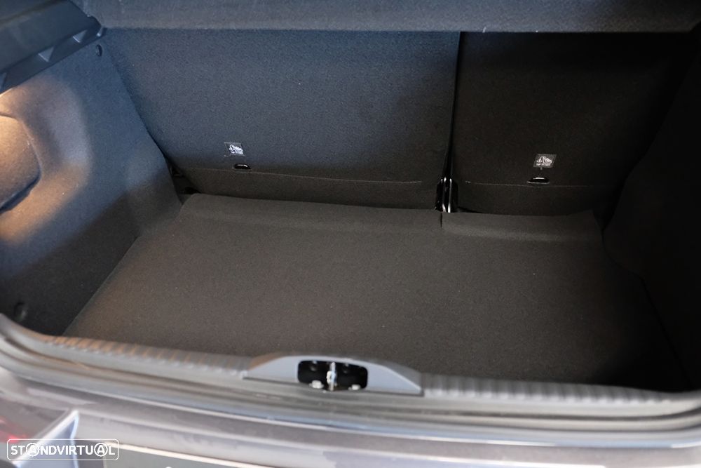 Citroën C3 1.2 PureTech Shine - 23