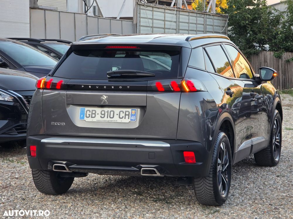 Peugeot 2008 PureTech 130 EAT8 GT - 14