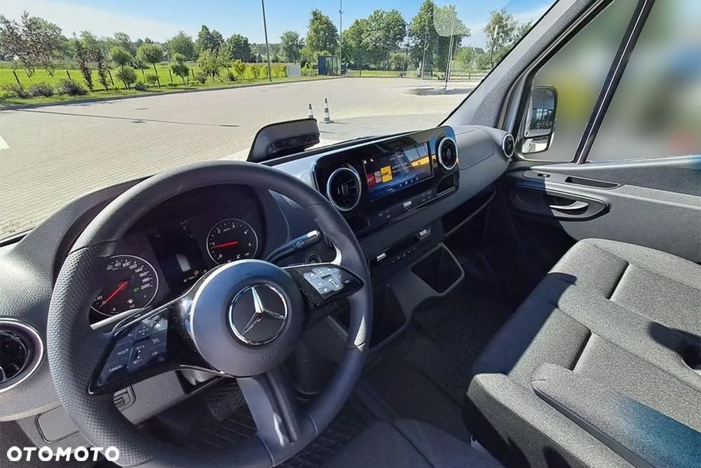 Mercedes-Benz Sprinter 317 CDI Standard PRO AUT 1.9 170KM - 9