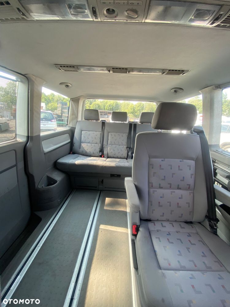 Volkswagen Multivan - 16