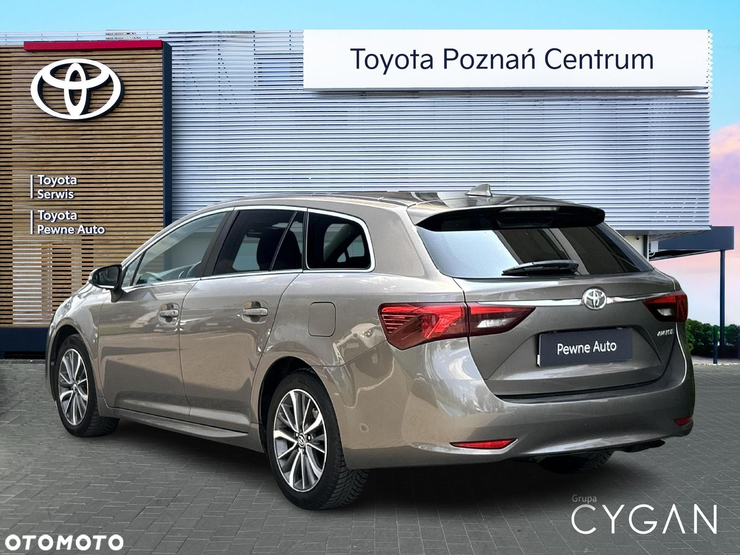 Toyota Avensis - 4