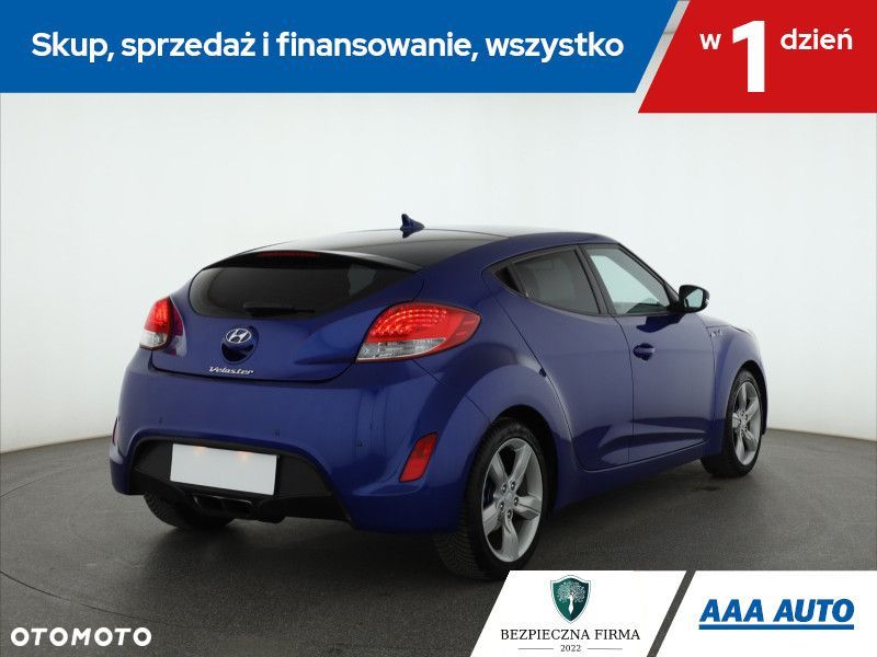 Hyundai Veloster - 7