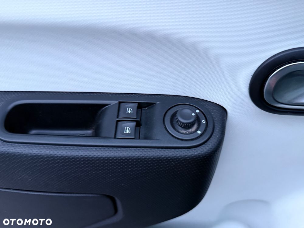 Renault Twingo ENERGY TCe 90 EDC LA PARISIENNE - 16