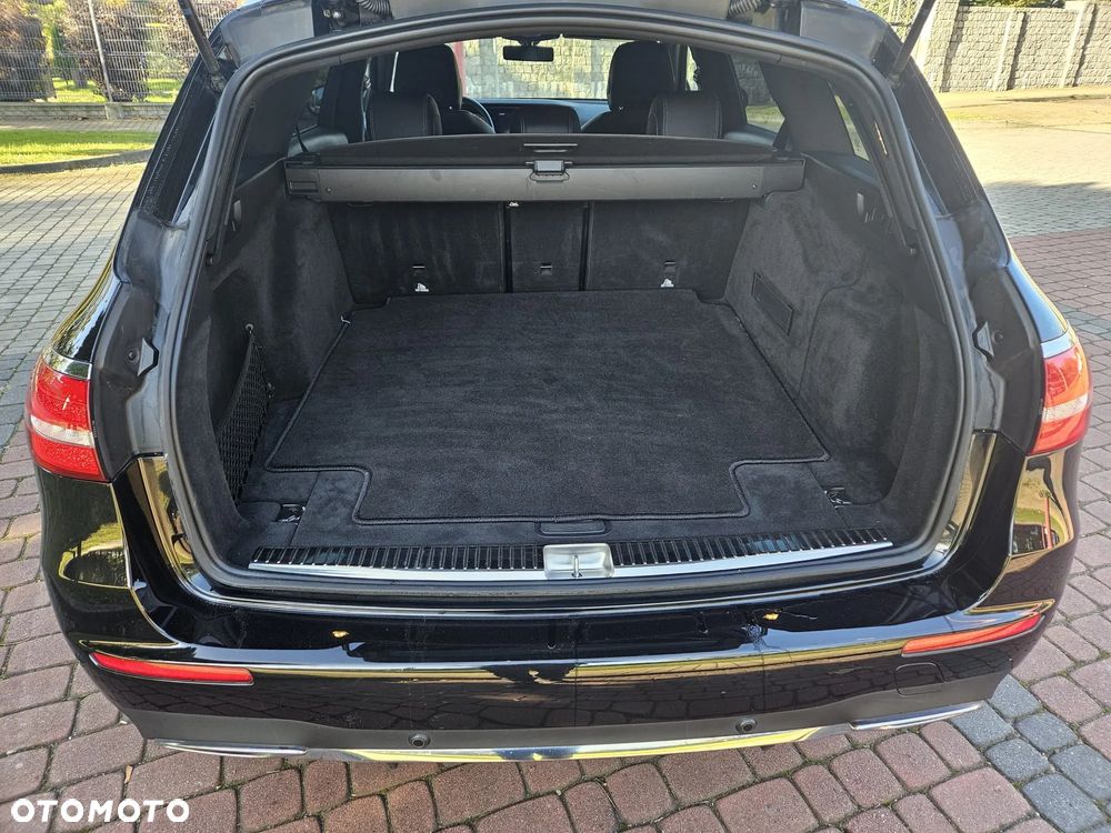 Mercedes-Benz Klasa E 220 d 4-Matic AMG - 15