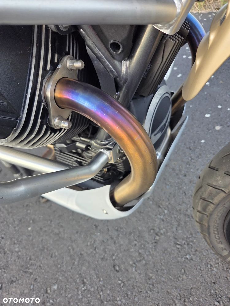Moto Guzzi V85 - 9