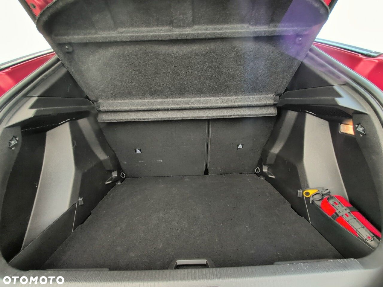 Peugeot 2008 1.2 PureTech Allure S&S EAT8 - 6