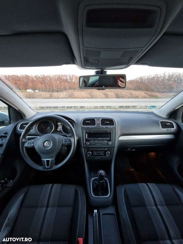 Volkswagen Golf 1.6 TDI DPF BlueMotion Technology Highline - 8