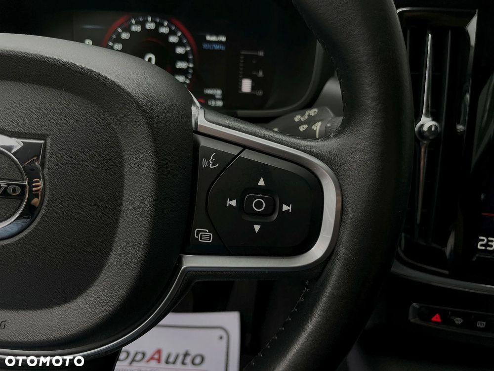 Volvo V90 D4 SCR Momentum - 26