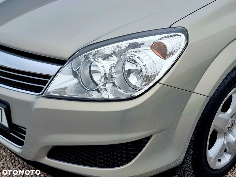 Opel Astra 1.6 Cosmo - 27