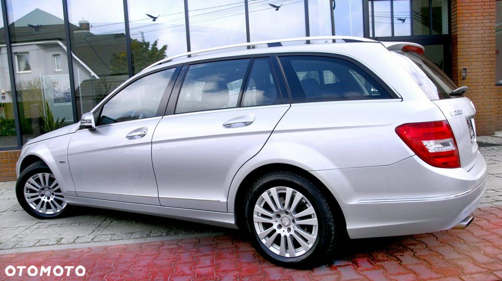Mercedes-Benz Klasa C 200 (BlueEFFICIENCY) 7G-TRONIC Elegance - 27