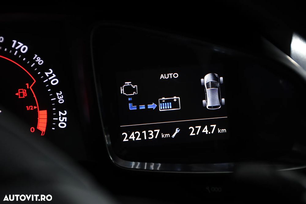 Citroën DS5 Hybrid4 EGS6 SportChic - 27