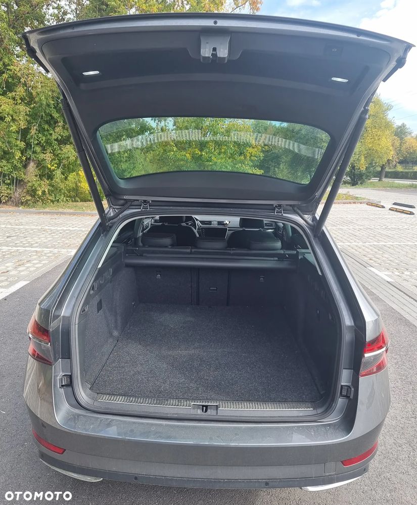 Skoda Superb 1.5 TSI ACT DSG L&K - 5