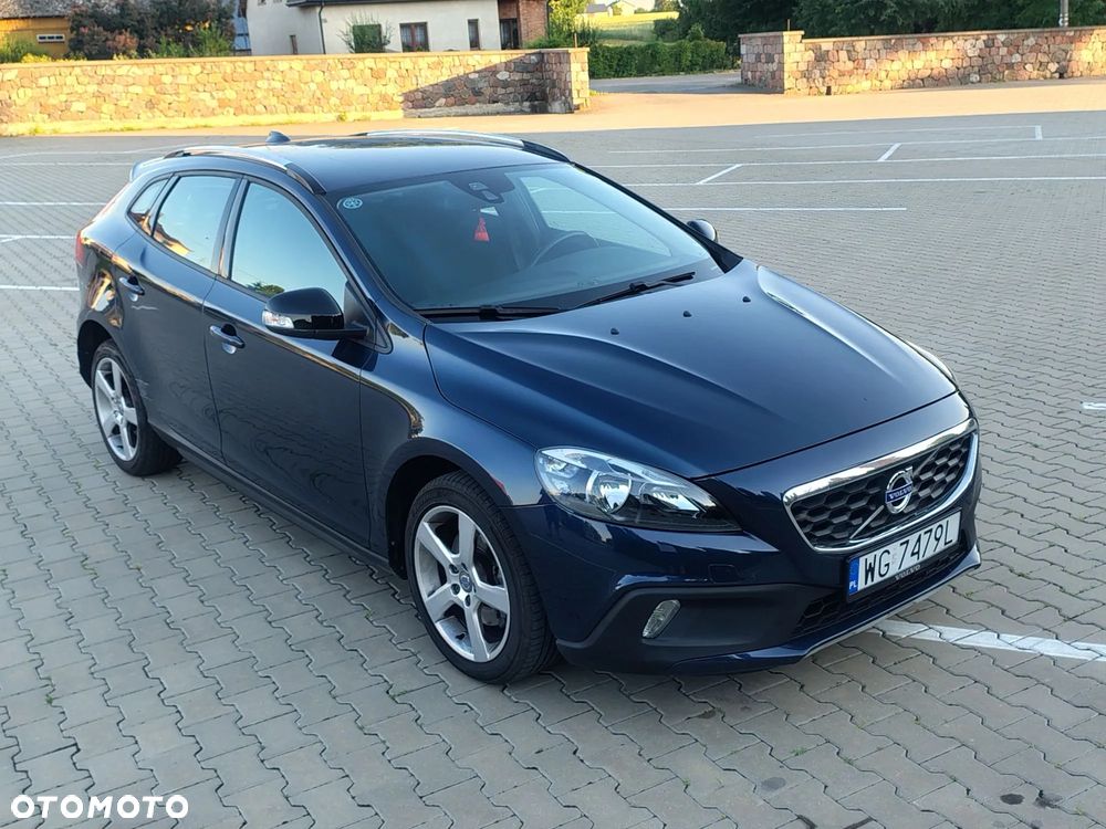Volvo V40 Cross Country - 13