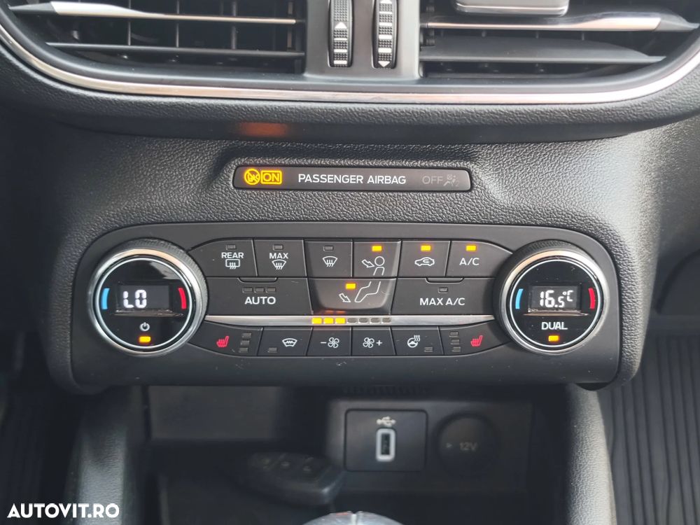 Ford Focus 2.0 EcoBlue Titanium - 15